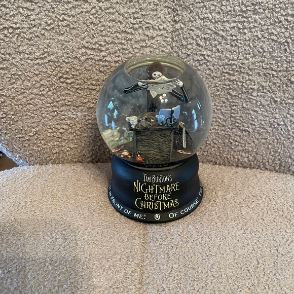 Nightmare Before Christmas Snow Globe - Picture 2 of 6
